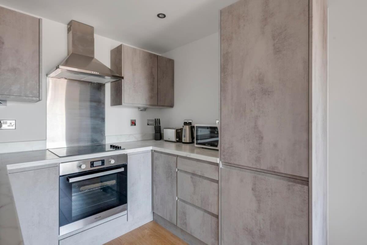 Spacious 1 Bedroom Apartment In A Converted Mill Leeds  Kültér fotó
