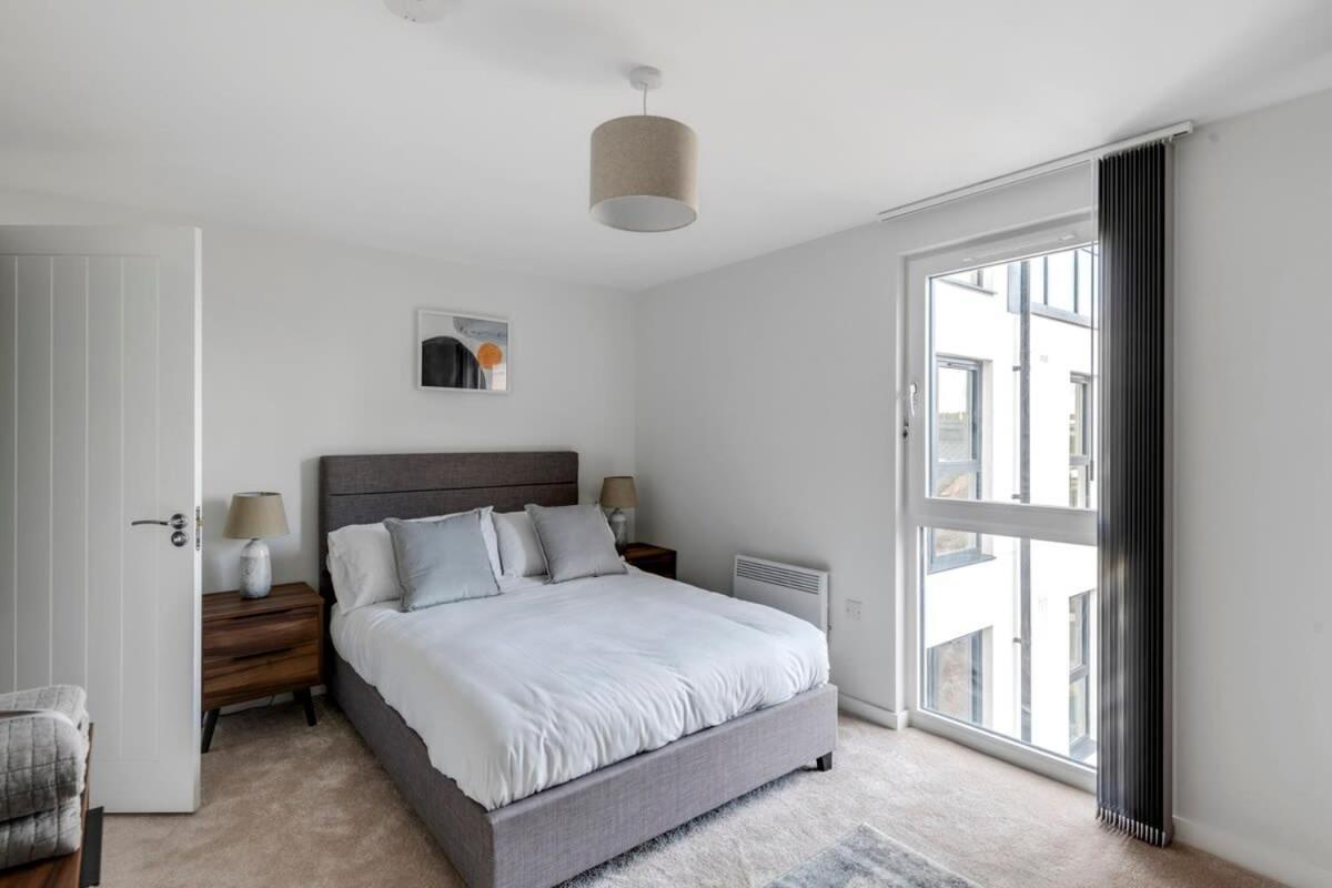 Spacious 1 Bedroom Apartment In A Converted Mill Leeds  Kültér fotó