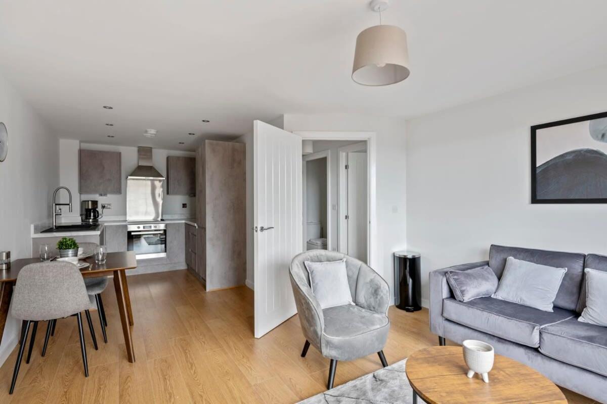 Spacious 1 Bedroom Apartment In A Converted Mill Leeds  Kültér fotó